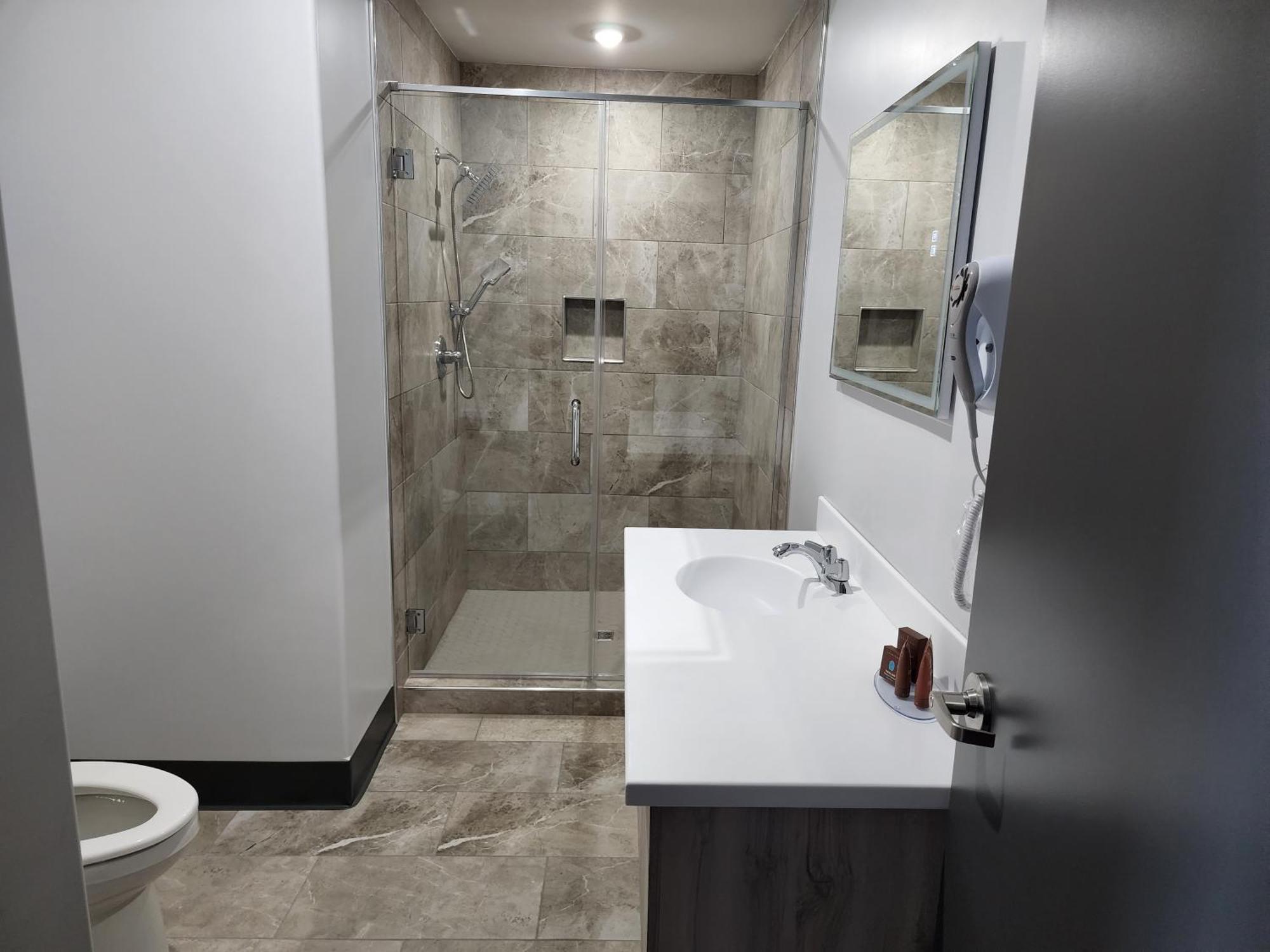 Razoolies Inn Stephenville Room photo