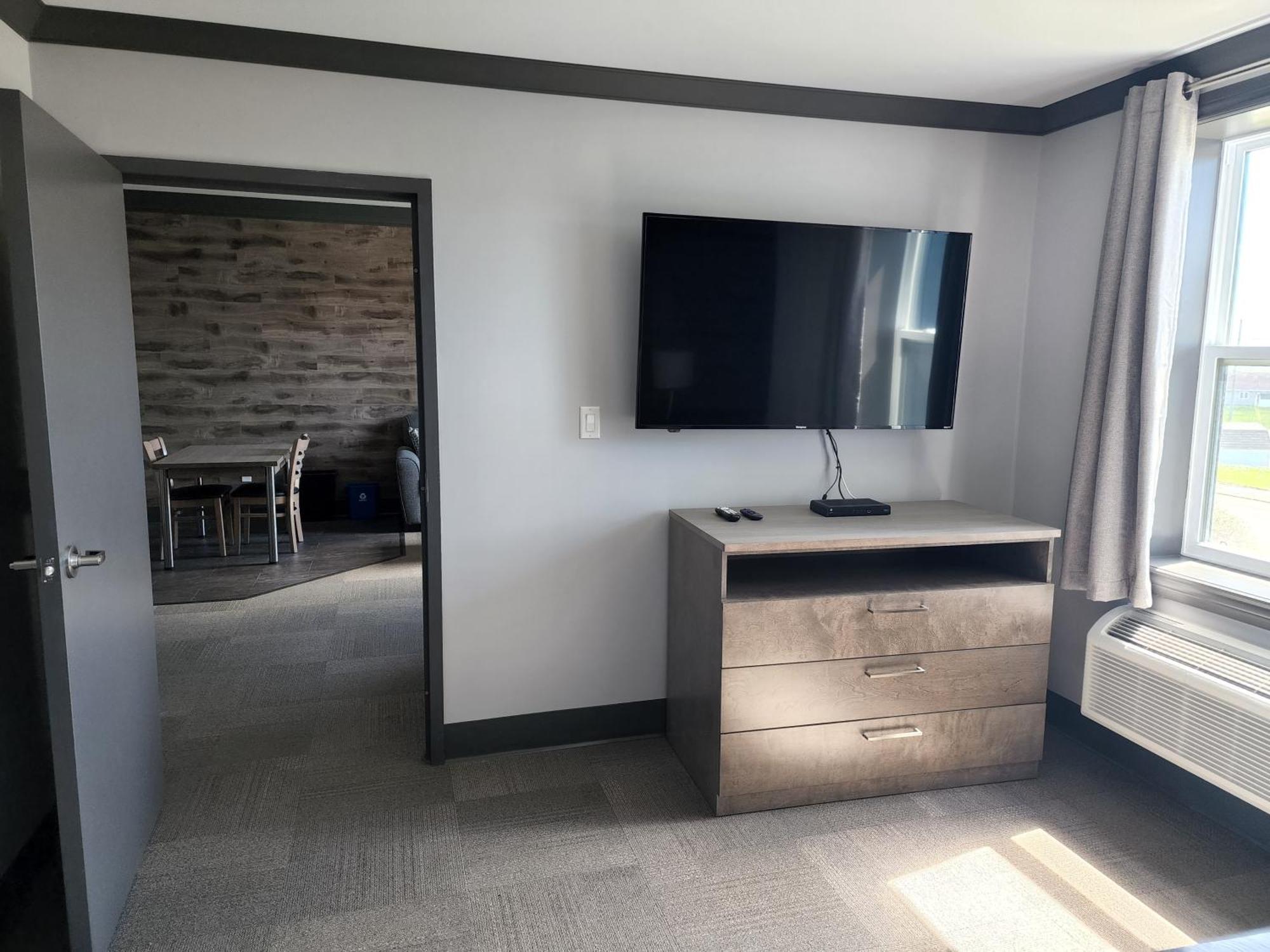Razoolies Inn Stephenville Room photo